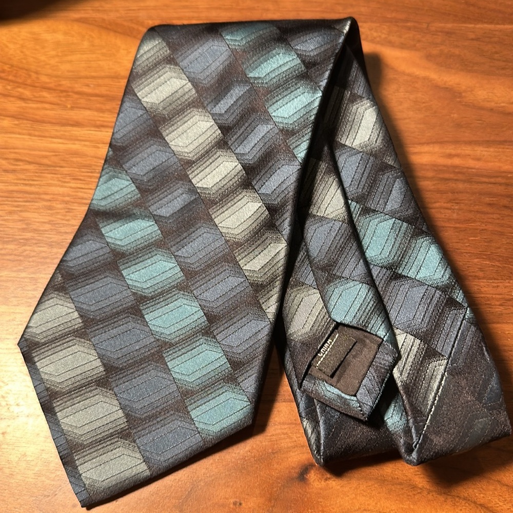 Stafford men’s geometric tie, great for evening events or office 👔 - Picture 1 of 4
